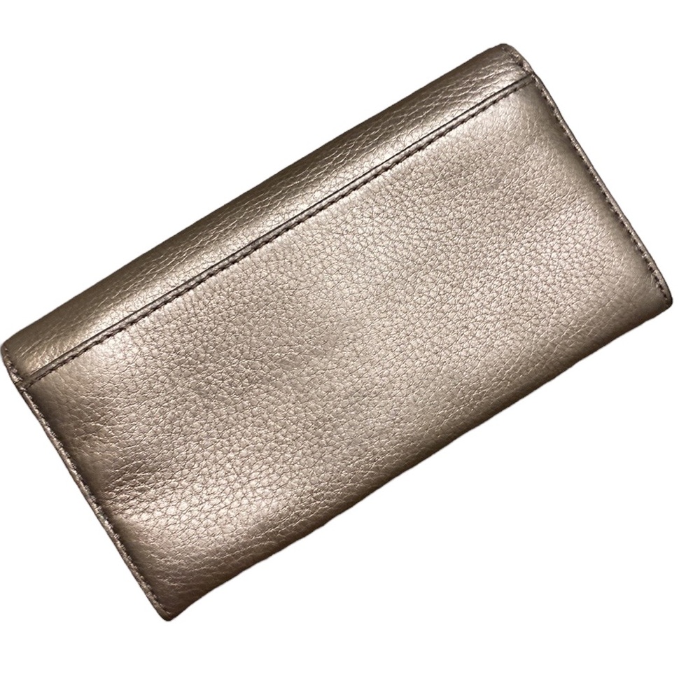 Michael Kors Wallet - Picture 2 of 16